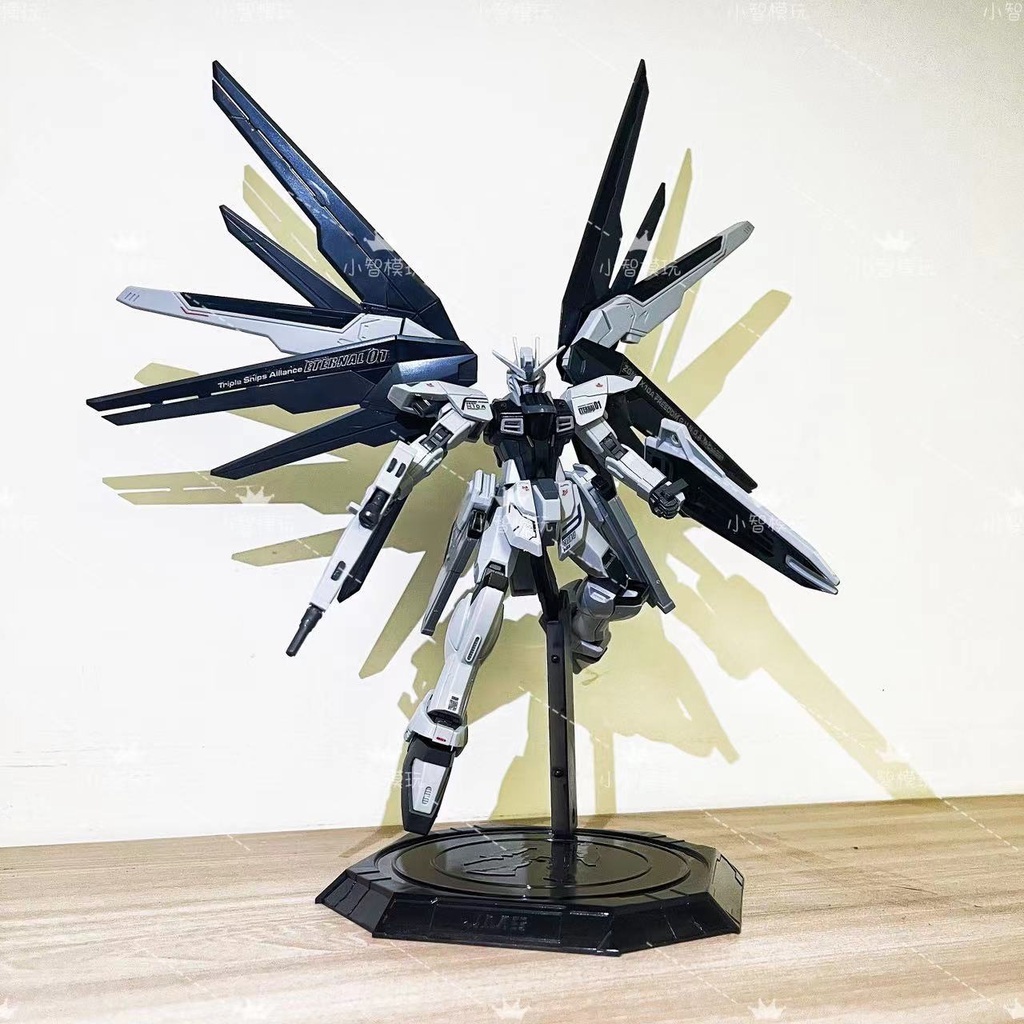 Mô hình lắp ráp HG Freedom Fighter Black Daban (Tặng Base)