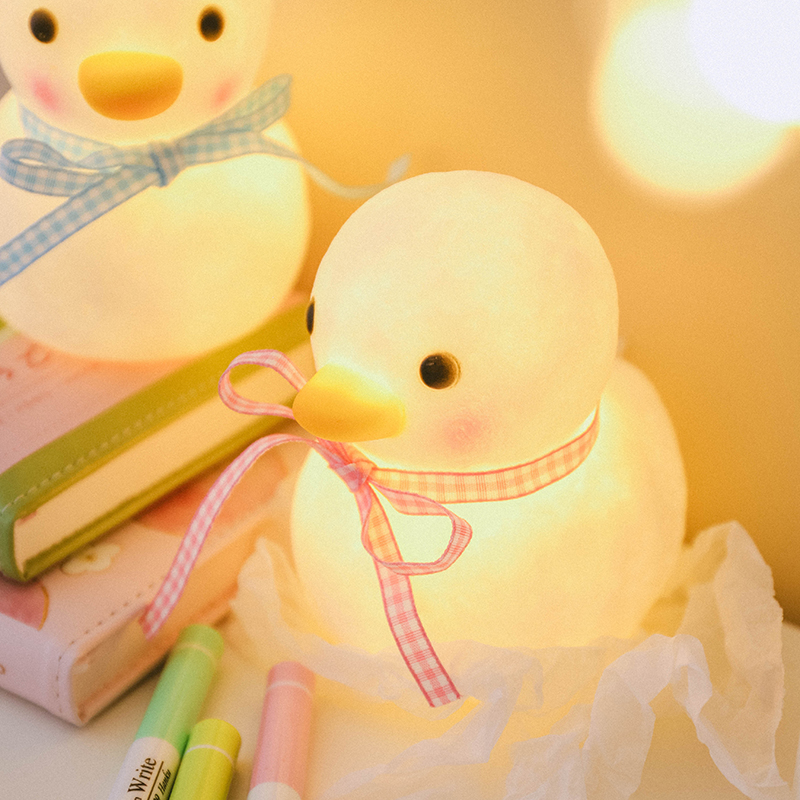 Đèn Ngủ Mini Không Dây Hình Con Vịt Đeo Nơ Siêu Dễ Thương