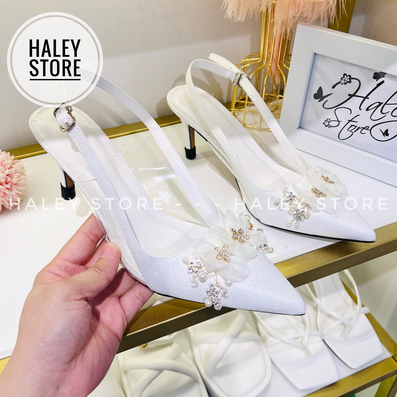 Giày cao gót max 2 hoa trắng HALEY STORE gót 7cm đính hoa đá xoàn phale quai trong mũi nhọn khóa cài đi chơi đi tiệc