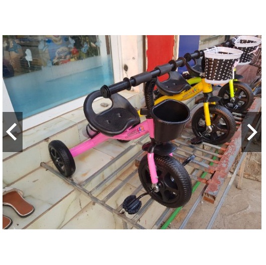 Xe đạp 3 bánh có giỏ có bình nước cho trẻ em 2-5t