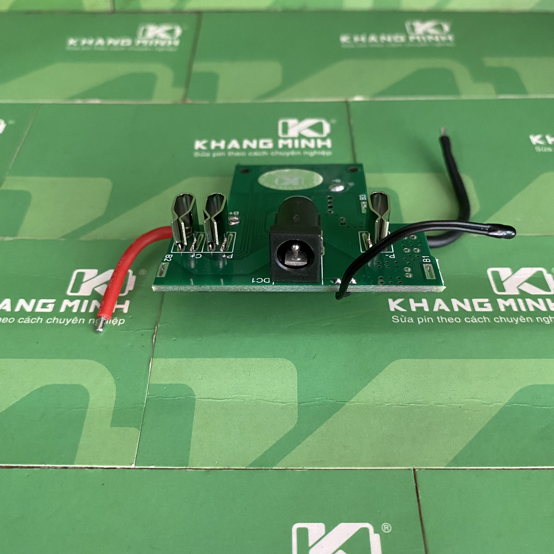 Mạch pin Hitachi 14.4V 4S nhận sạc adaptor 16.8V