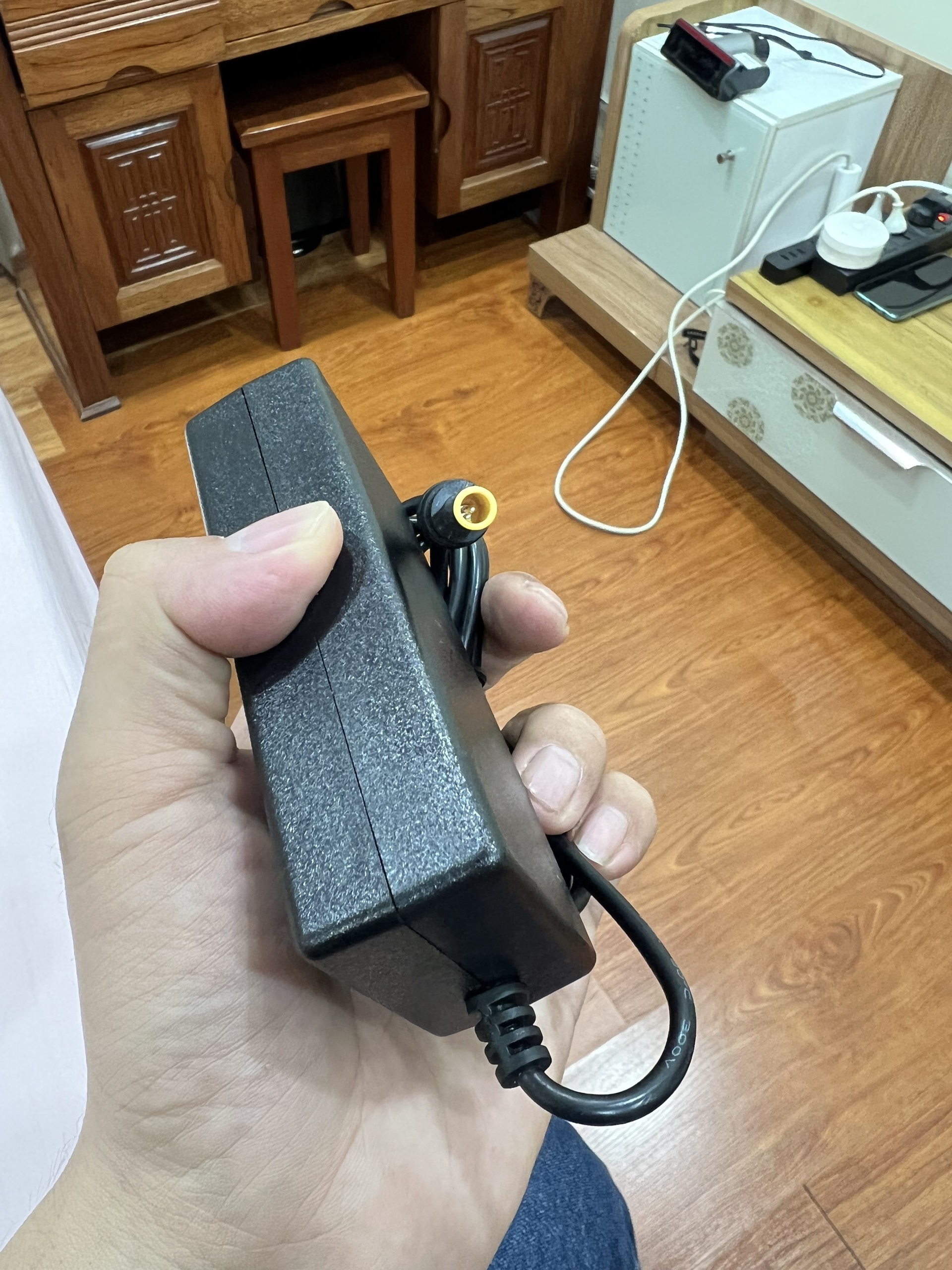 Adapter nguồn màn hình samsung 14v 1.43A