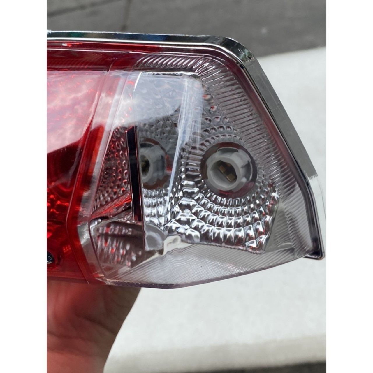 ĐÈN HẬU XE MAX III