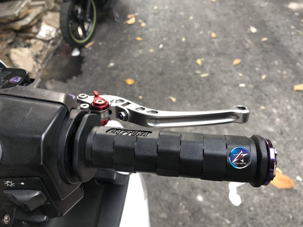 [HCM]BAO TAY DAYTONA F1 CHO XE MÁY