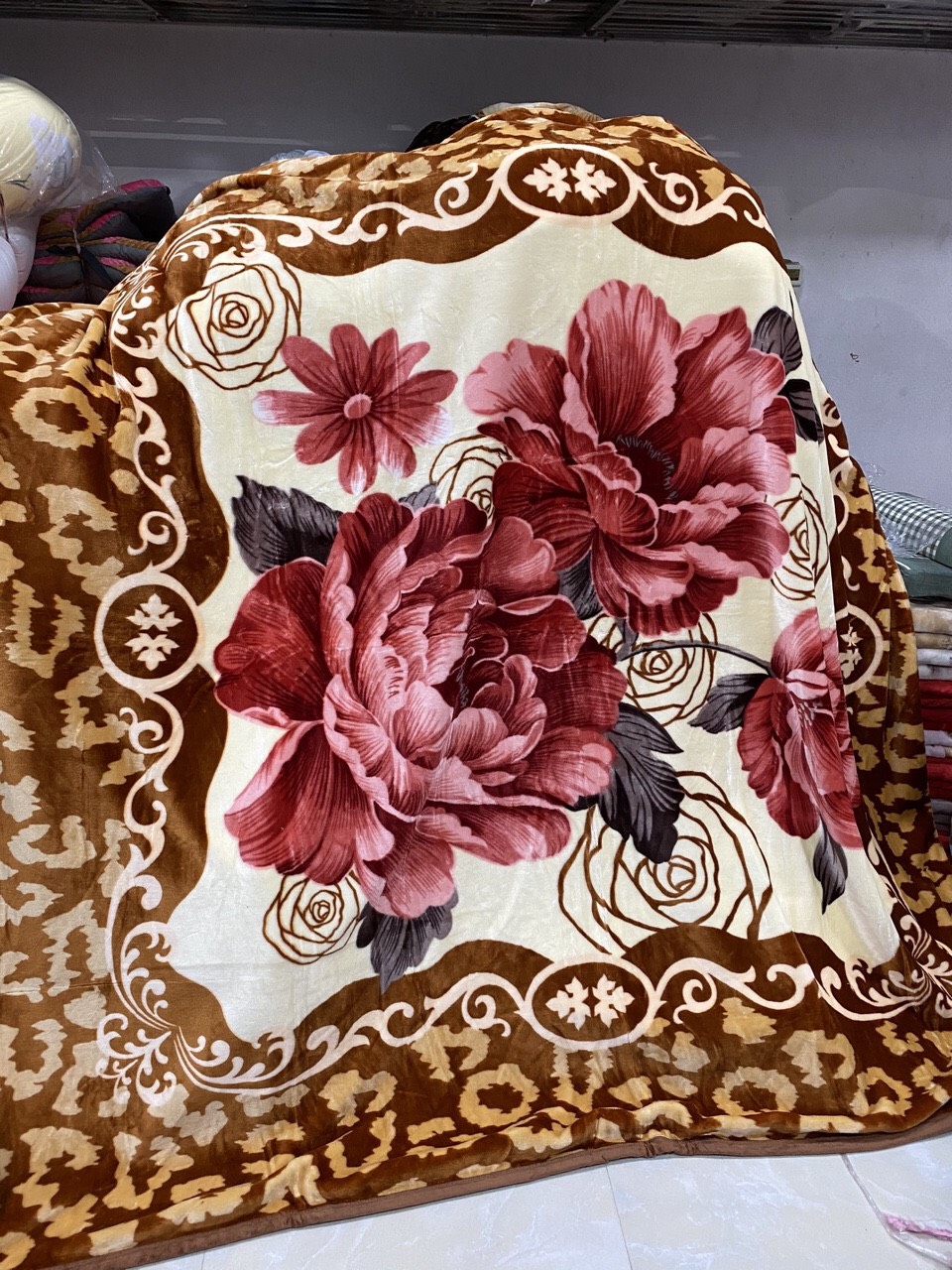 Chăn tuyết nhung dày mượt cao câp