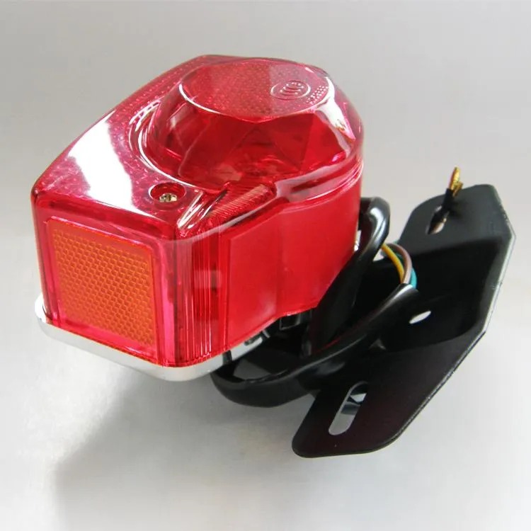 Đuôi đèn hậu + bass biển số xe 67, CD, Benly
