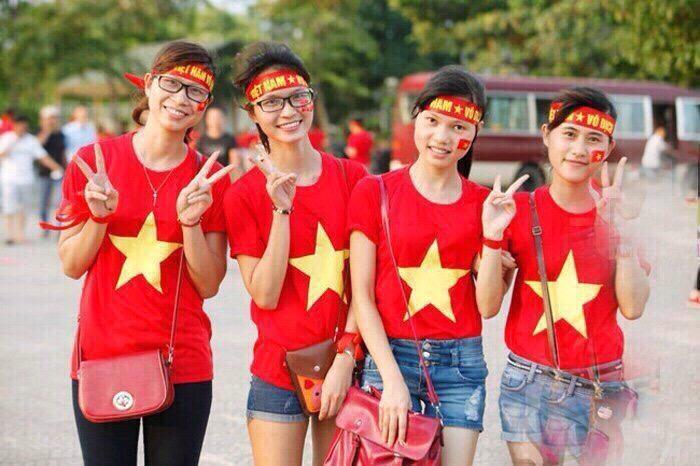 ÁO CỜ ĐỎ SAO VÀNG VIỆT NAM