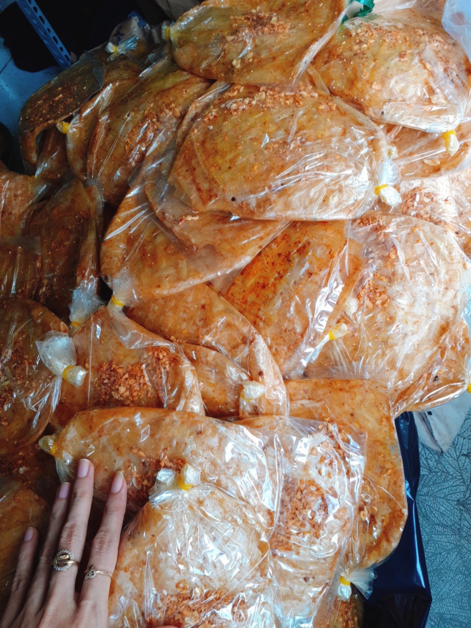 Bánh tráng trộn muối tỏi - combo 5 bịch