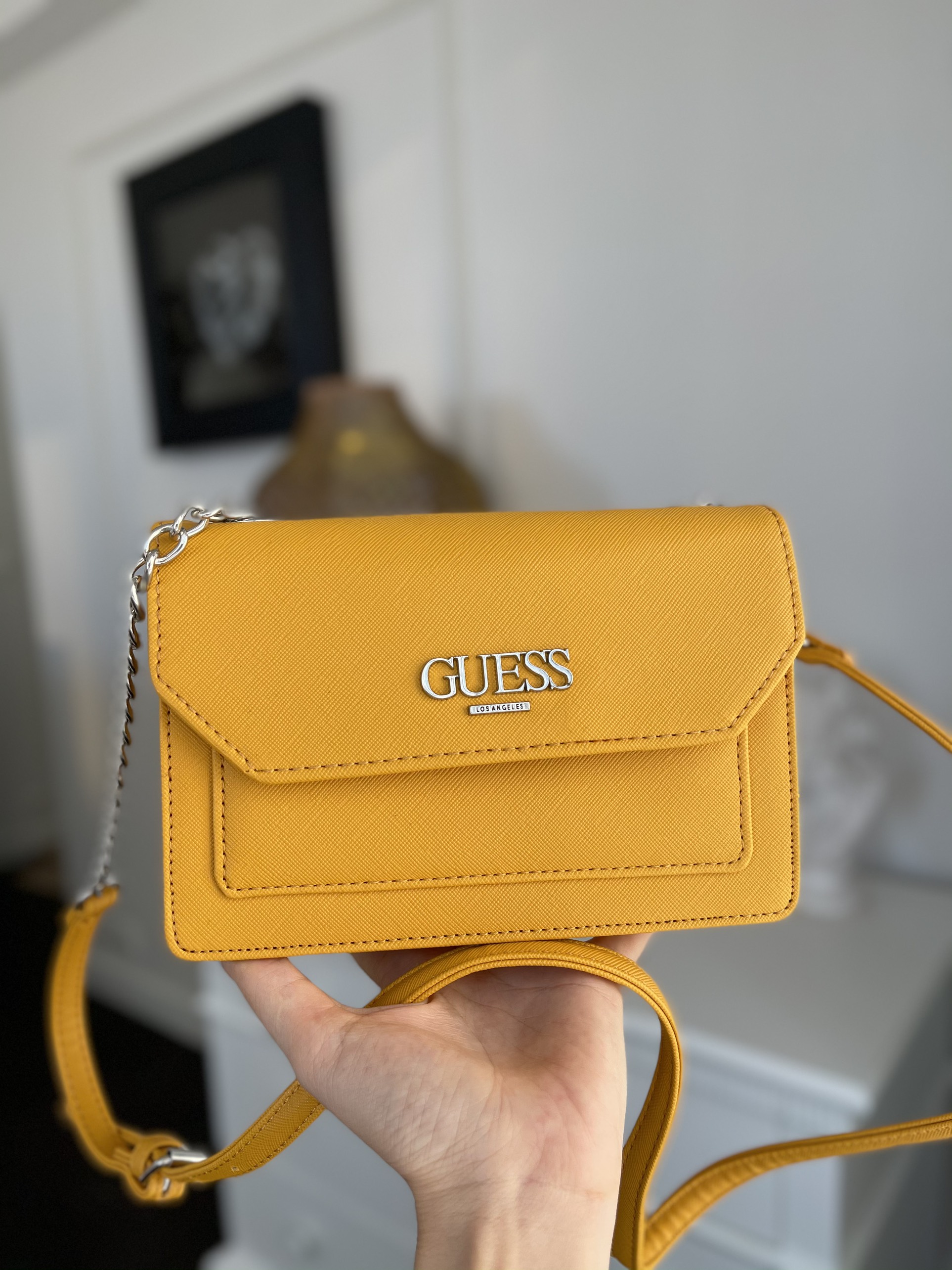 Túi Guess Mini xinh cực kỳ luôn nha