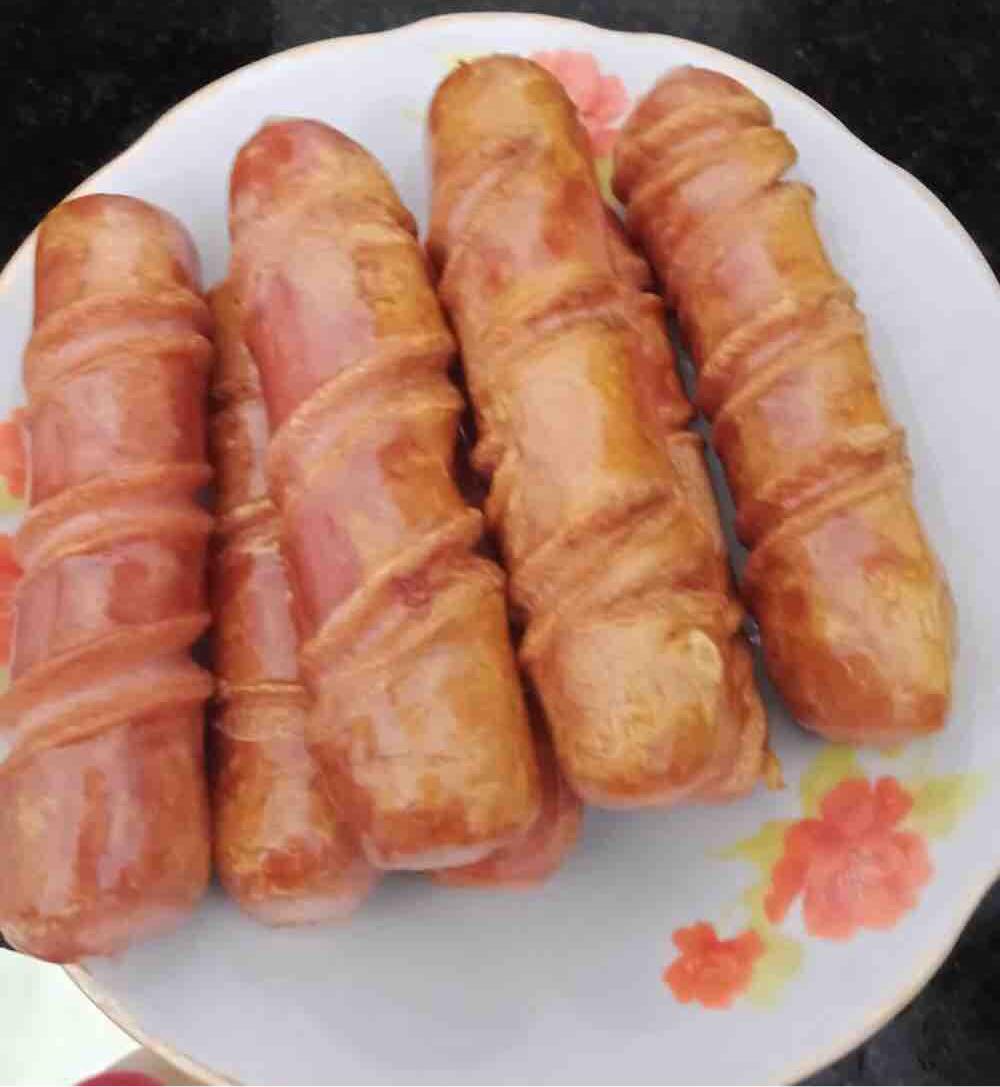 Dụng cụ và vỏ làm xúc xích, lạp xưởng