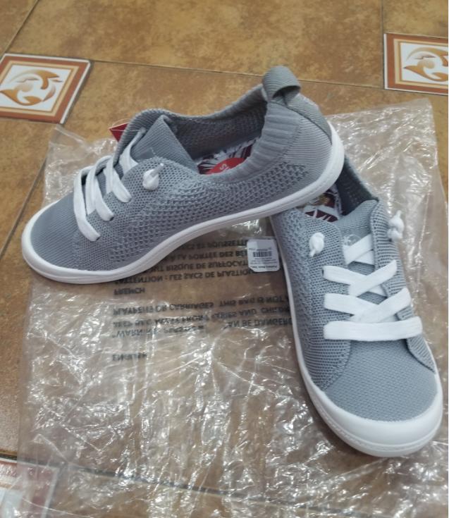 Giày nữ Sneaker Roxy vải xám xách tay Mỹ (size 37)