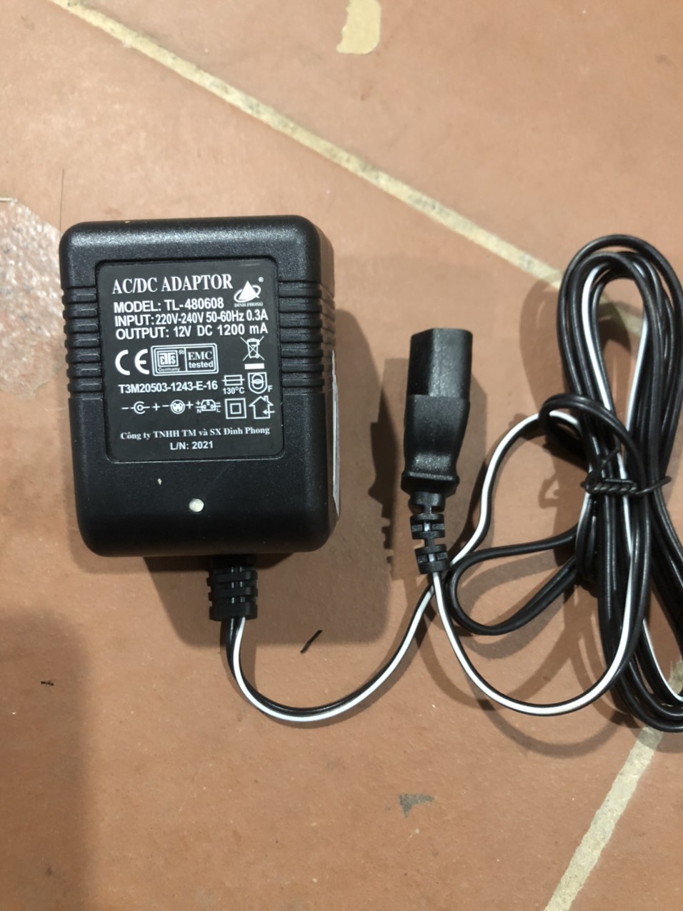 Sạc acquy 12v bình bơm nông nghiệp