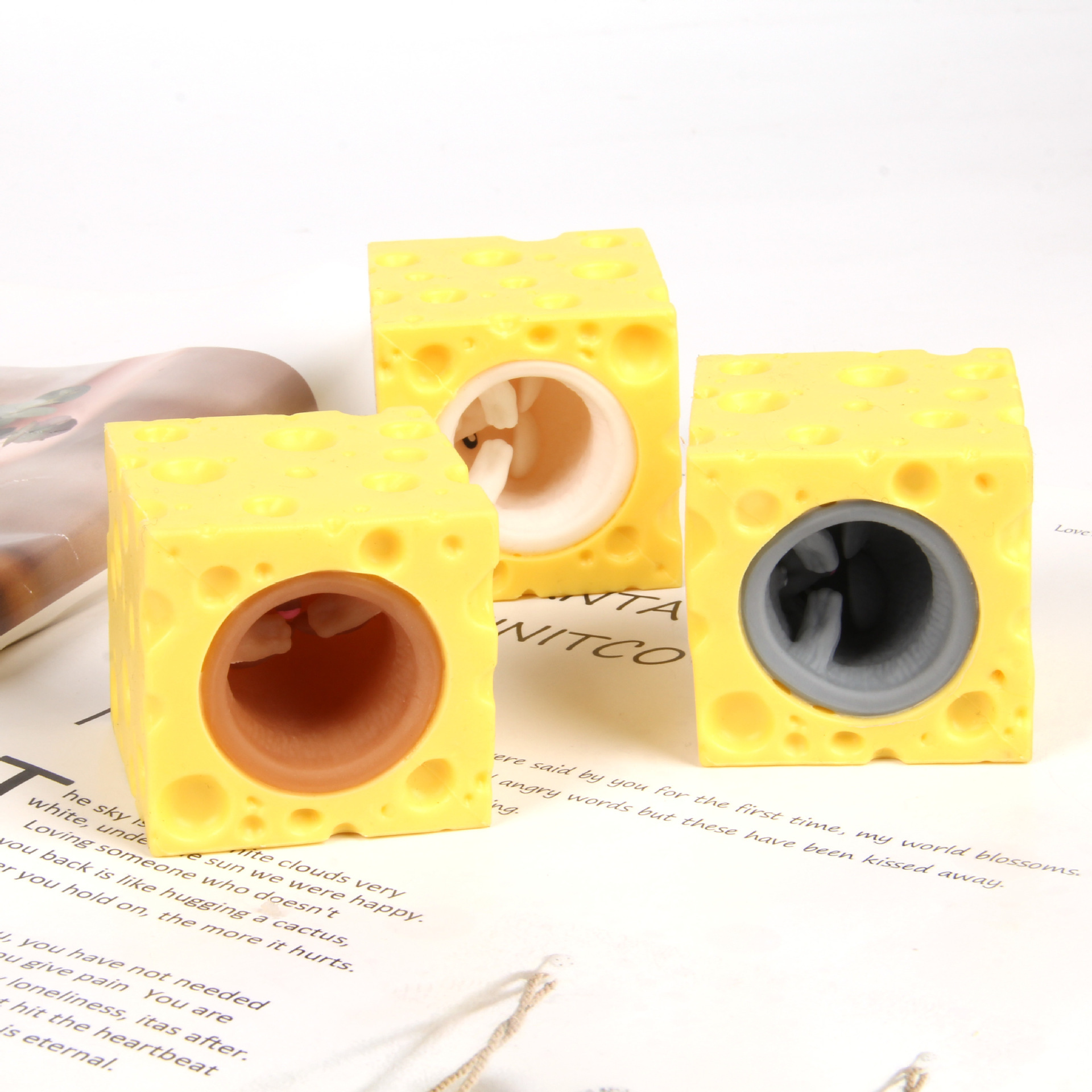 Đồ chơi Chuột bóp dẻo, Squishy Chuột phomat