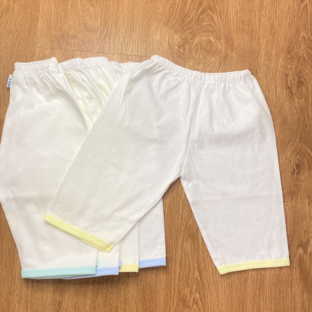 [HCM] 1 Quần sơ sinh cotton JOU | Mẫu Quần Dài trắng viền màu| Size 1 -4 cho bé sơ sinh - 11 kg| Chất vải thun cotton 100% xịn đẹp mềm họa tiết xinh |Hàng Việt Nam | Quần sơ sinh | Áo sơ sinh | Đồ sơ sinh| quần áo sơ sinh