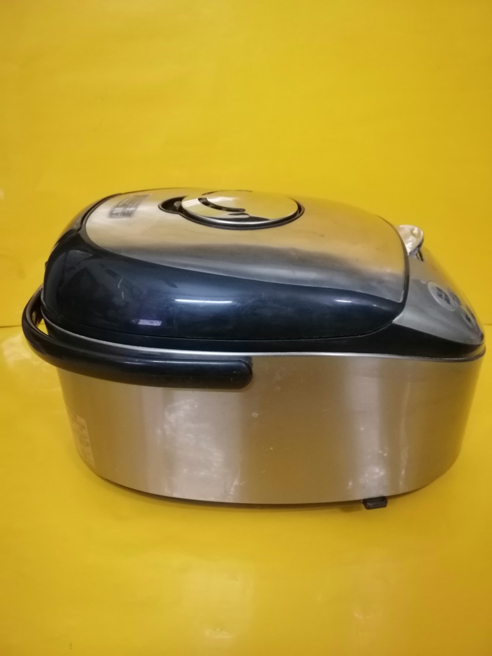 Nồi cơm nội địa Nhật Tiger JKC-W (1.8L)