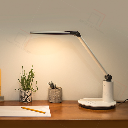 Đèn bàn Led Panasonic HH-LT0623 [ GIAN HÀNG UY TÍN][HÀNG CHÍNH HÃNG]