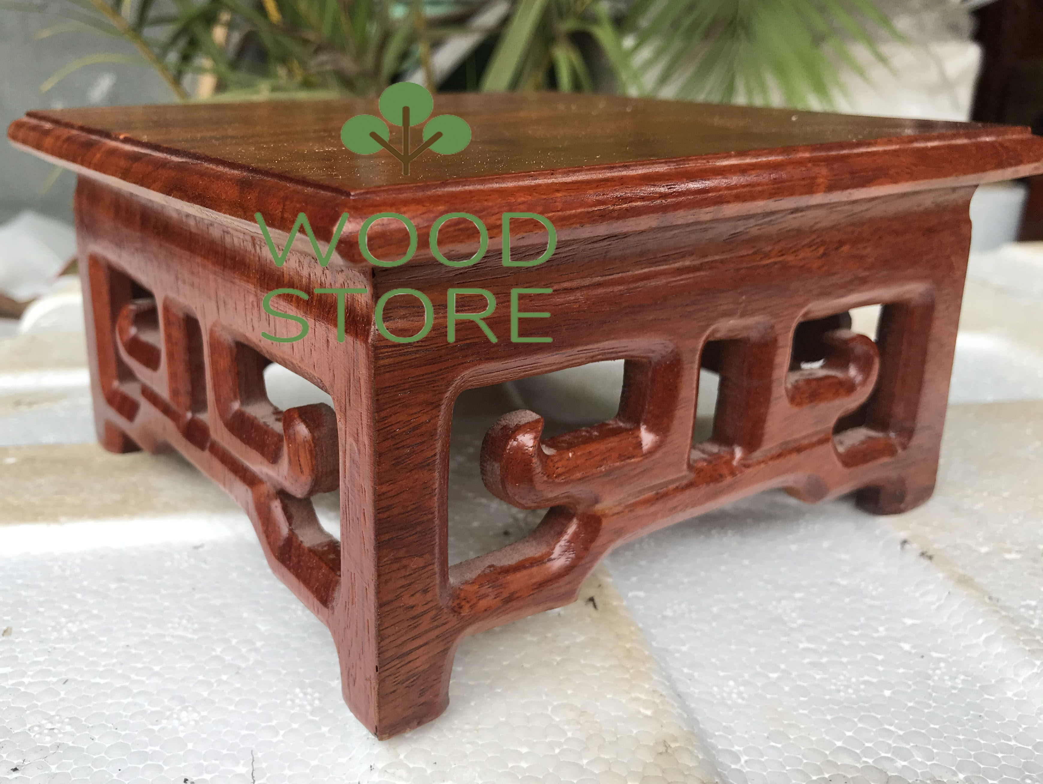 Nhất sơn vuông đế bát hương gỗ hương kỷ chiện cao 8cm mặt vuông 10,12,14,16,18,20,22