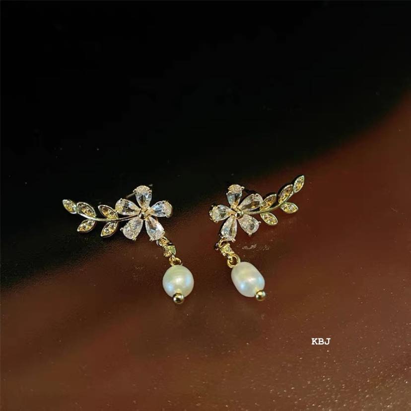 Bông tai bạc thời trang chất liệu bạc s925 MS088