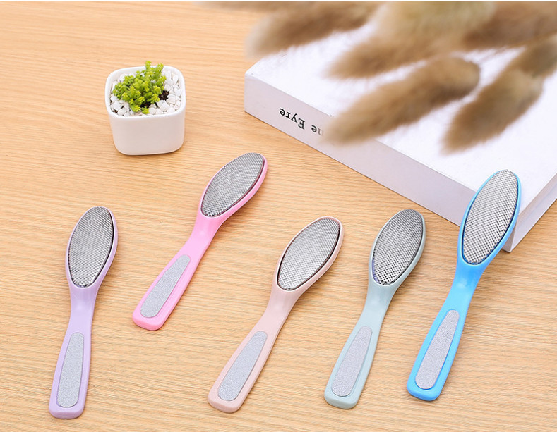 Dụng cụ chà gót chân tẩy tế bào chết