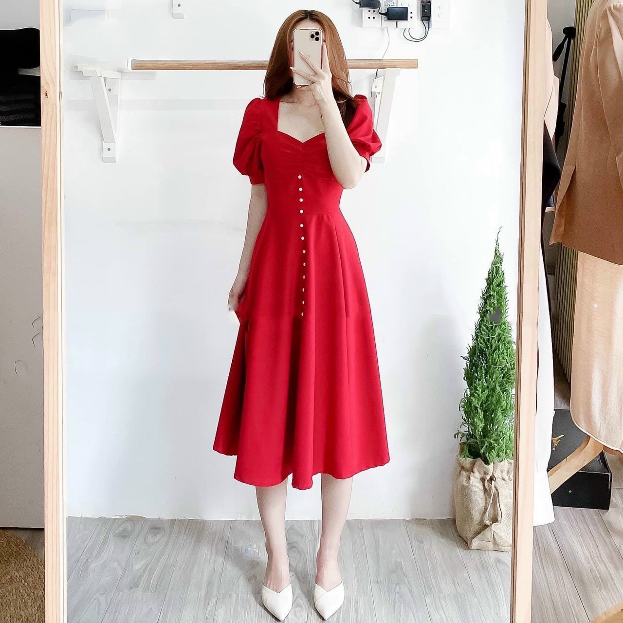 Đầm nhúng ngực nút trắng 2 màu