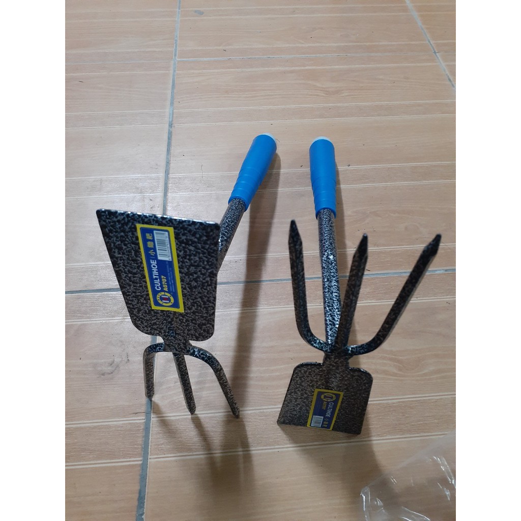 Bộ Dụng Cụ Làm Vườn Cuốc Cào 2 Trong 1 (màu ngẫu nhiên)