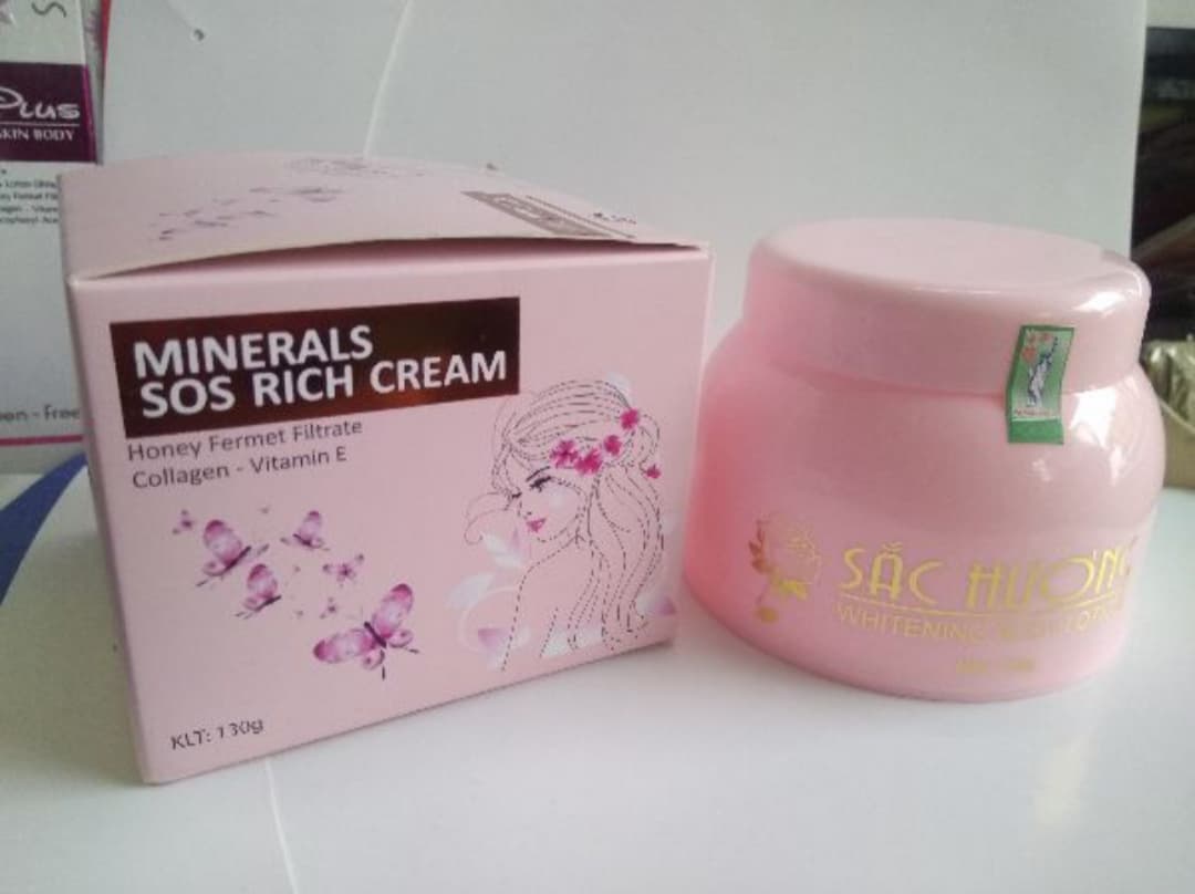 Kem Dưỡng Trắng Da Body Chống Nắng Sắc Hương Collagen 130g