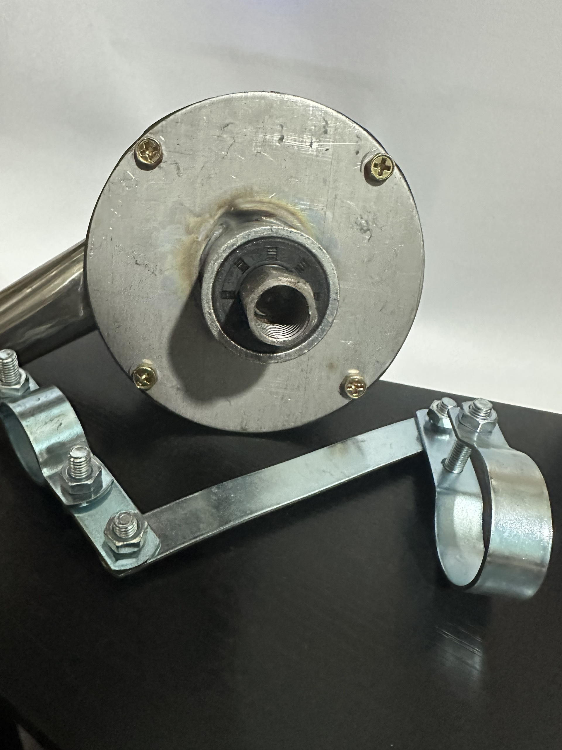Đầu bơm nước inox gắn đầu bò máy cắt cỏ 143/541 hurvana
