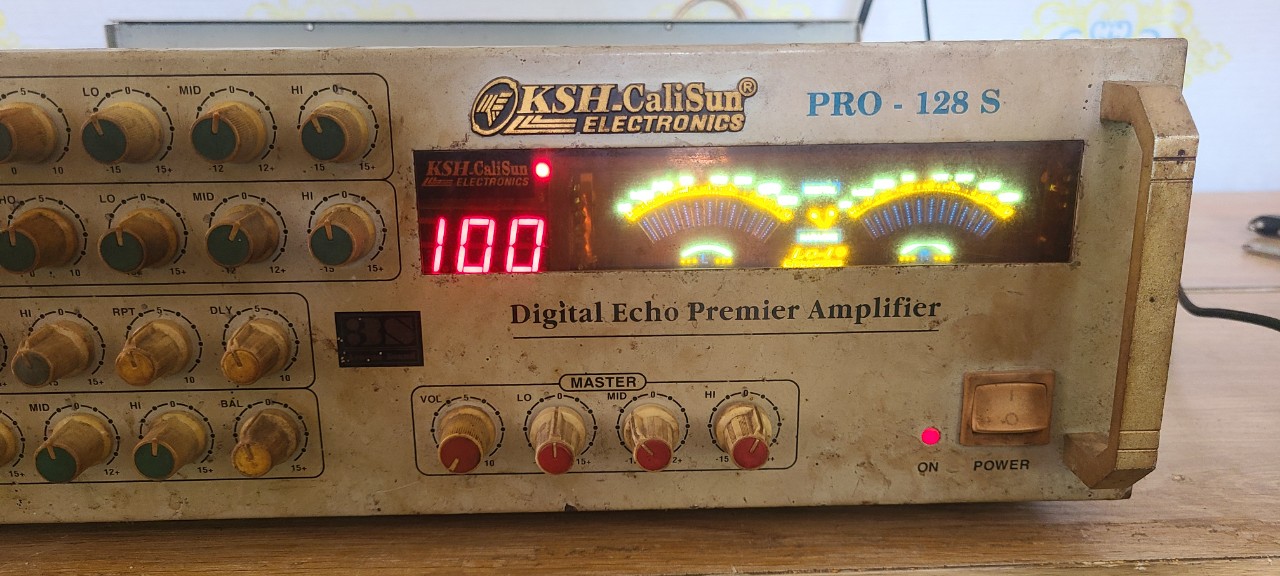 Ampli CaliSun model: PRO-128S ( 8c ) còn chạy, bán xác