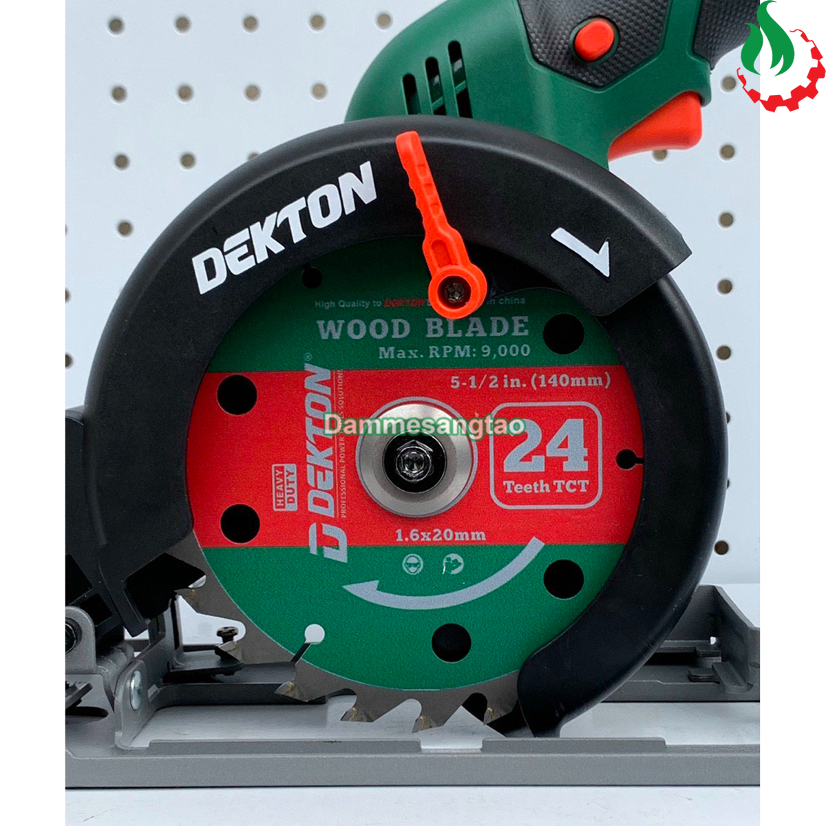 Máy cưa đĩa pin 21V Dekton M21-CS05BL (Laser soi mạch cắt)