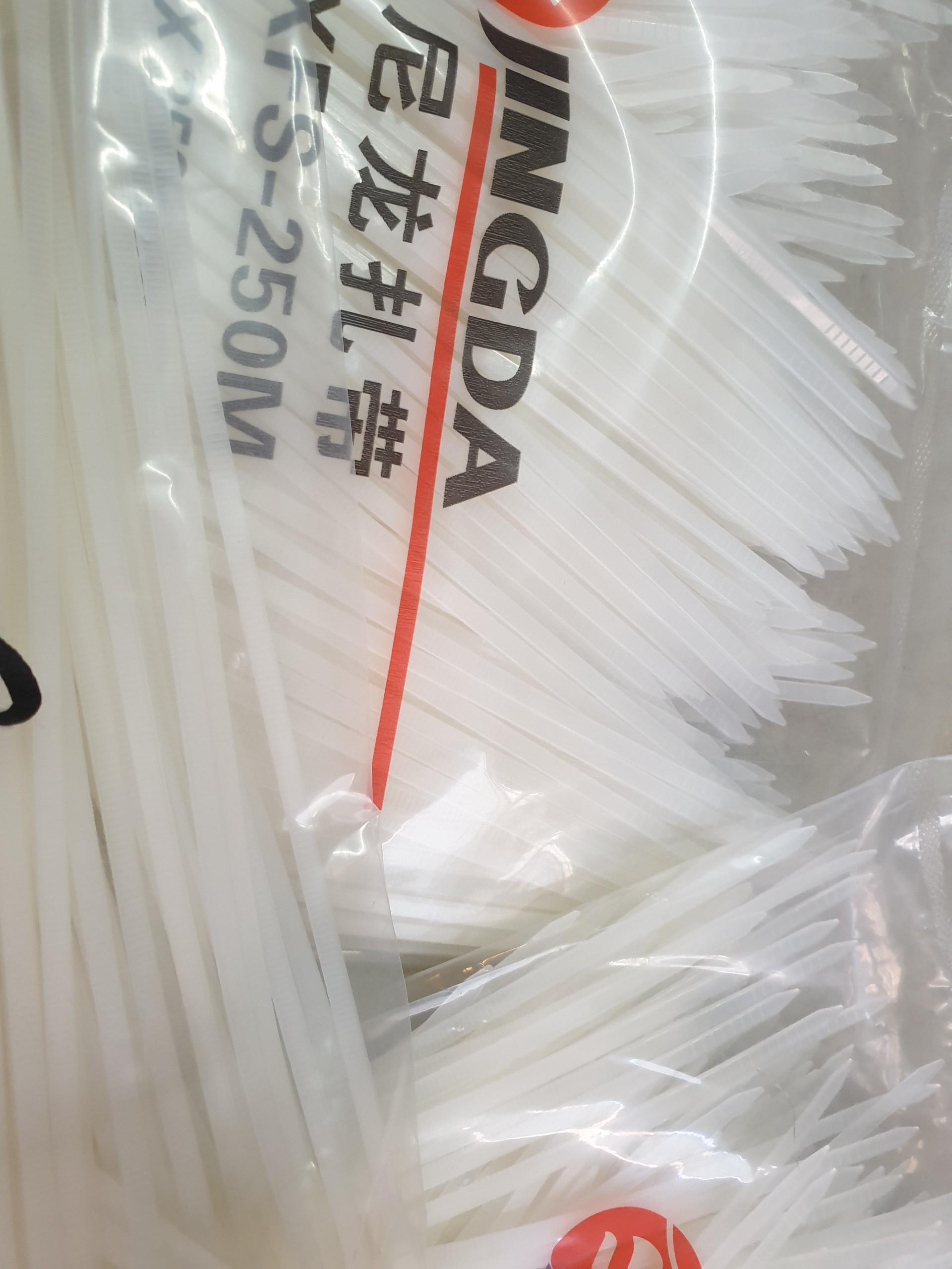 Dây Thít, Lạt Nhựa Trắng 5x250 ( sợi dây rộng khoảng 4mm, 500 sợi/túi)