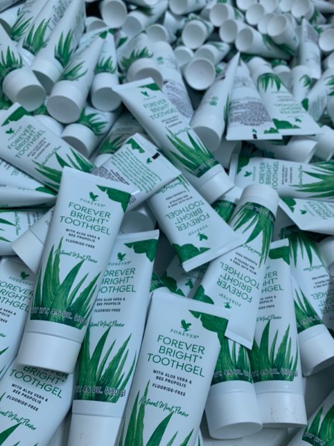 ( Mẫu Mới ) Kem đánh răng lô hội Bright Toothgel 028 flp
