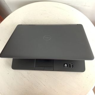 Laptop e5440 i5 thế hệ thứ 4 ssd128gb giá sinh viên thumbnail