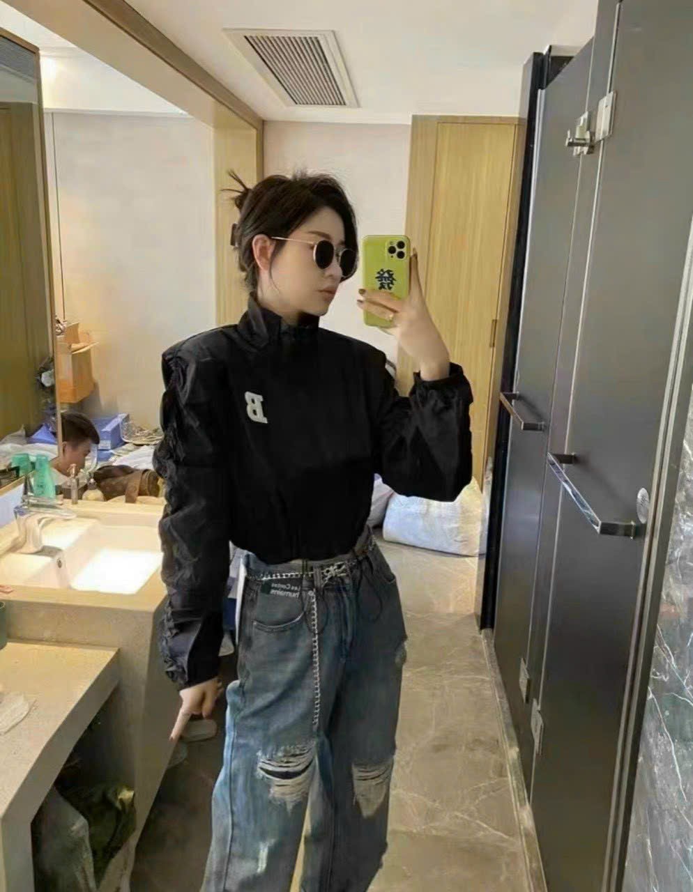 Áo khoác dù lửng Nữ kiểu croptop cánh dơi logo thêu B tay nhúm dây rút phao cực trend 777croptop1343 1343