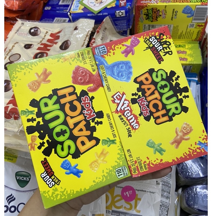 Kẹo dẻo trái cây chua ngọt Sour Patch Kids hộp 99g