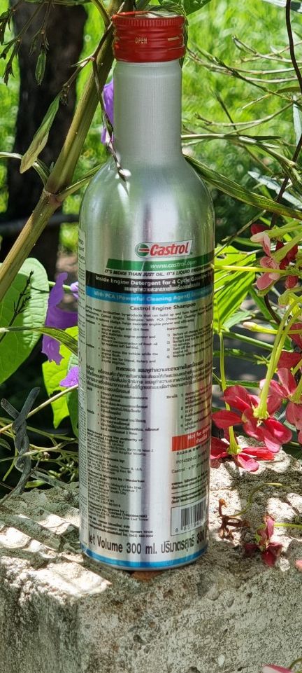Súc động cơ castrol chính hãng đã có mẫu mới