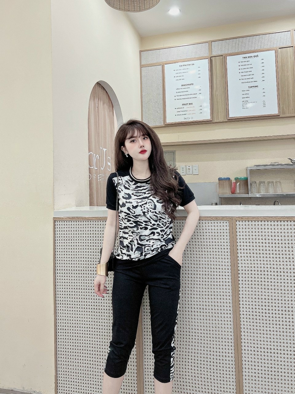 Đồ bộ lửng thun cotton họa tiết da beo (màu nâu, trắng)