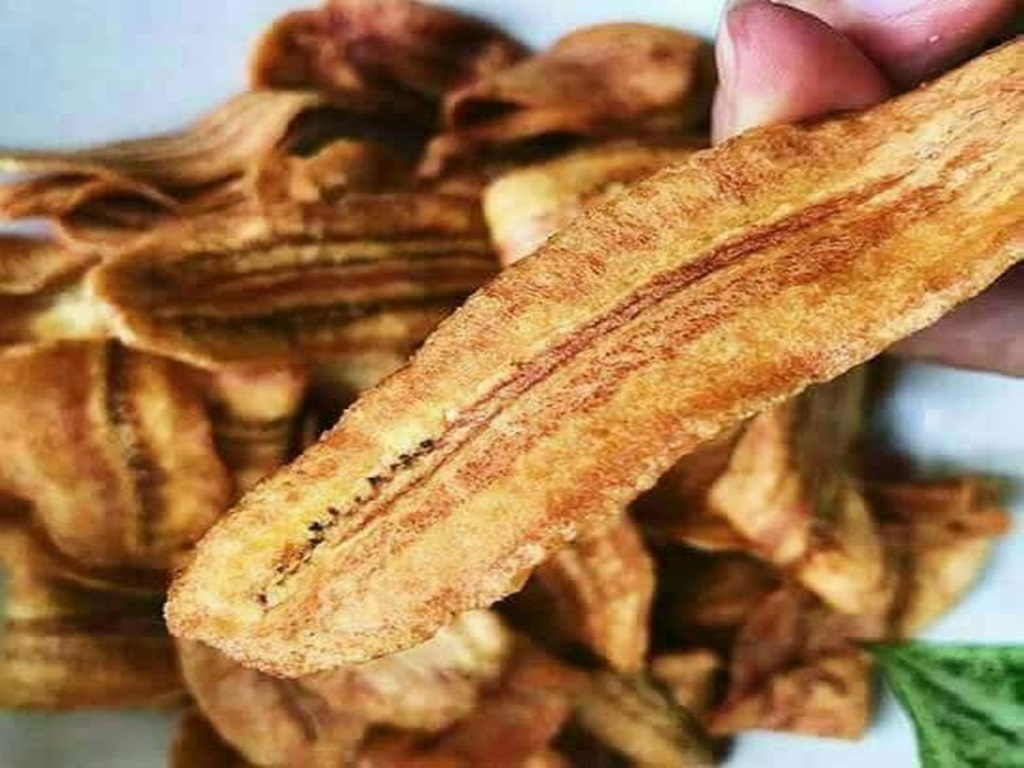 chuối sấy mè gừng giòn tan 500g