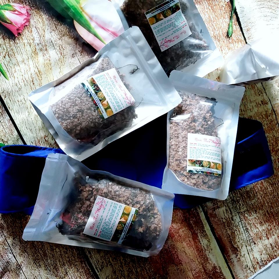 Muối thảo dược chườm bụng