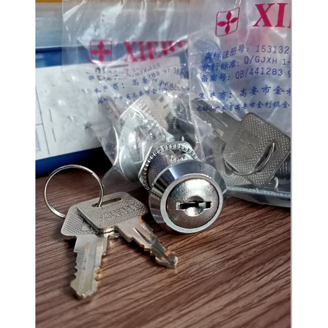 Ổ Khoá cốp móc tủ XIEHE  cốt - 20mm - 30mm