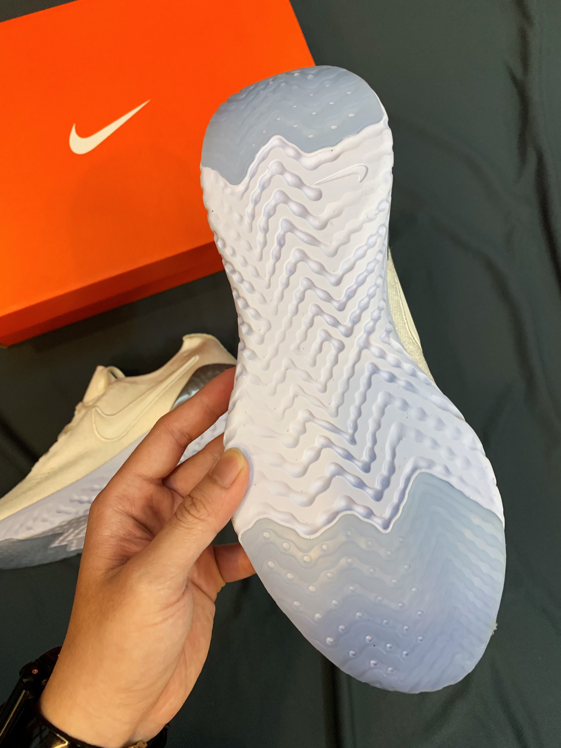Giày nam nữ epic react mới siêu nhẹ bền êm cao cấp (vàng kem)
