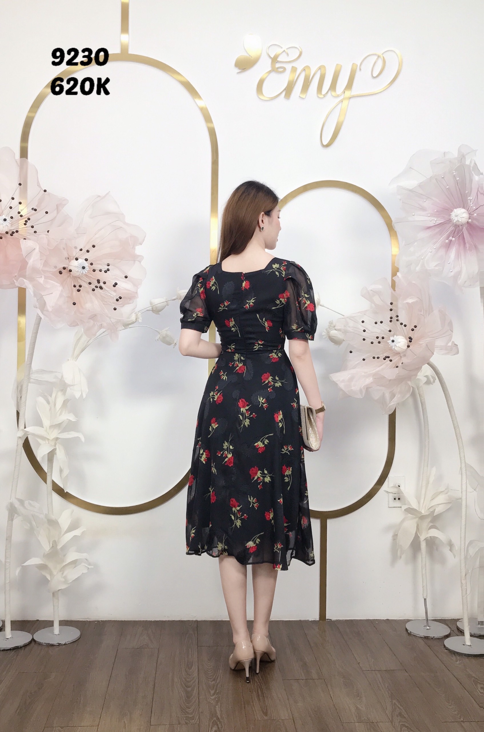 Đầm EMY EM9230 Xoè Cổ Vuông Nền Đen
