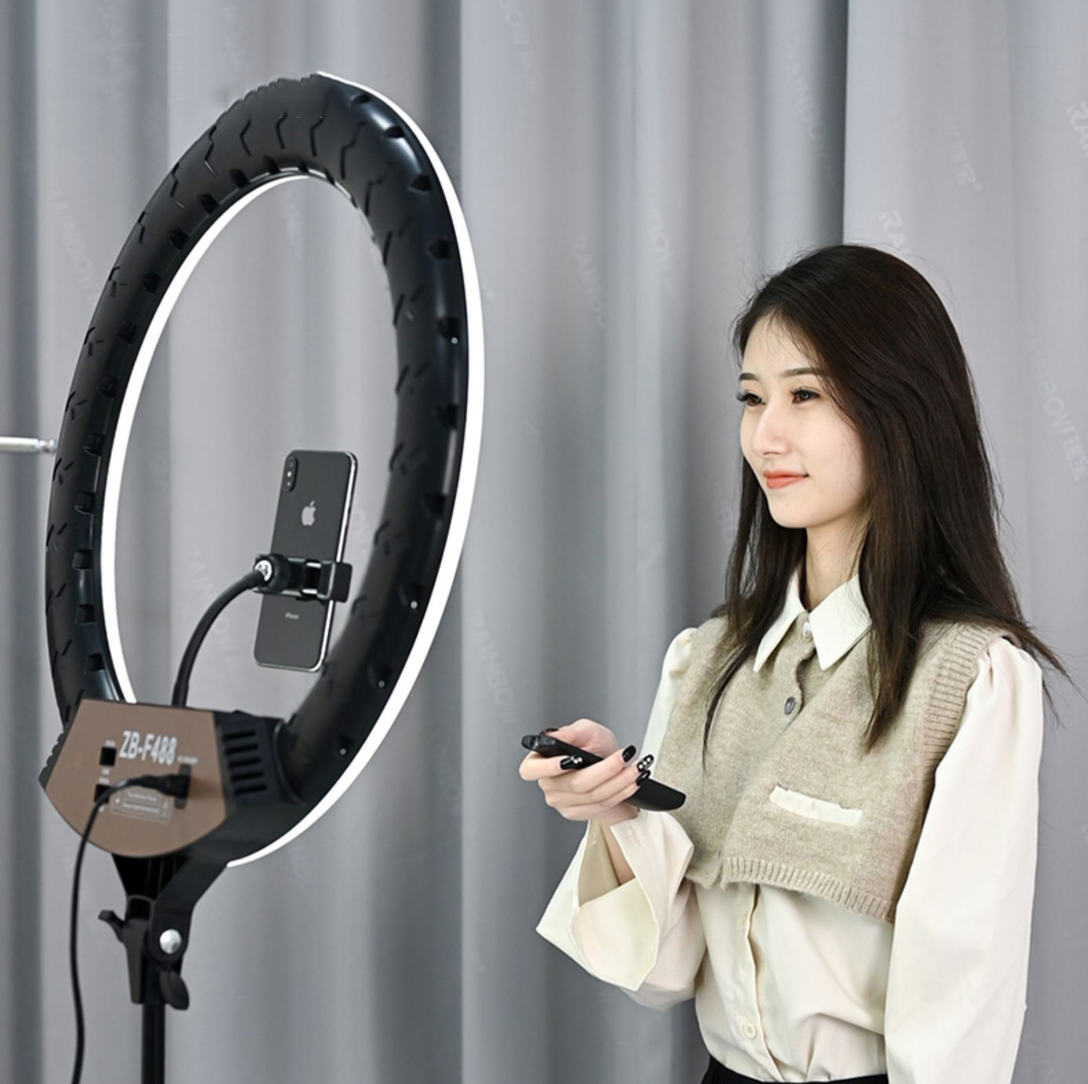 [HCM]Đèn Led hỗ trợ Livestream-Chụp Hình Kinglight size 54cm Kích Thước 54CM Lớn (100W) Đèn Led Livestream Cao Cấp-Hỗ trợ LiveStream Cực Đỉnh‎-Phun Săm - Kinglight size 54 cm Độ Chiếu Sáng Cực Tốt-Tích Hợp 3 Kẹp Có Điều Khiển Từ Xa