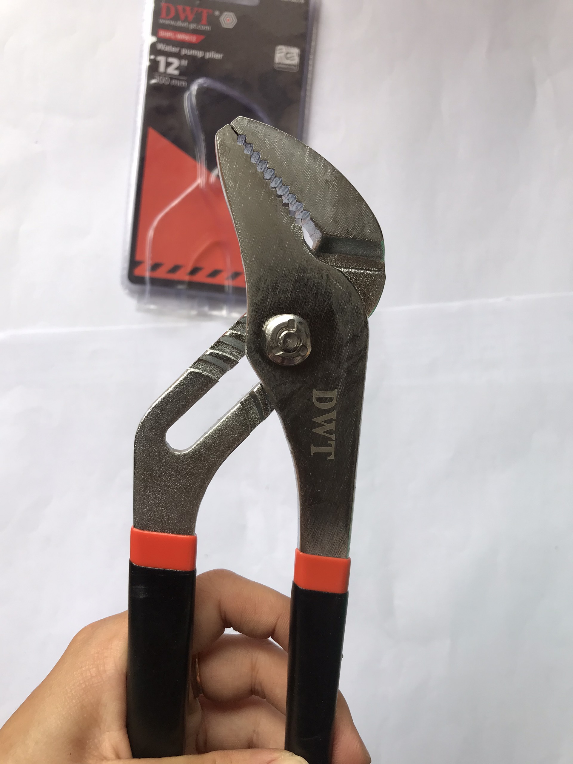 Kìm mỏ Quạ chuyên mở Bình Ga DWT (Thụy sĩ) 12 inch