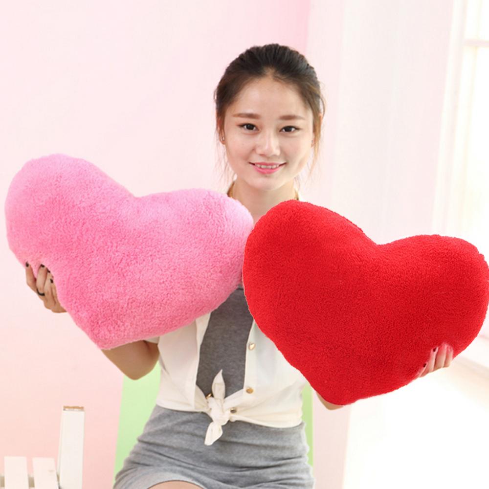 Gối ôm, gối tựa lưng sofa cute hình trái tim đỏ