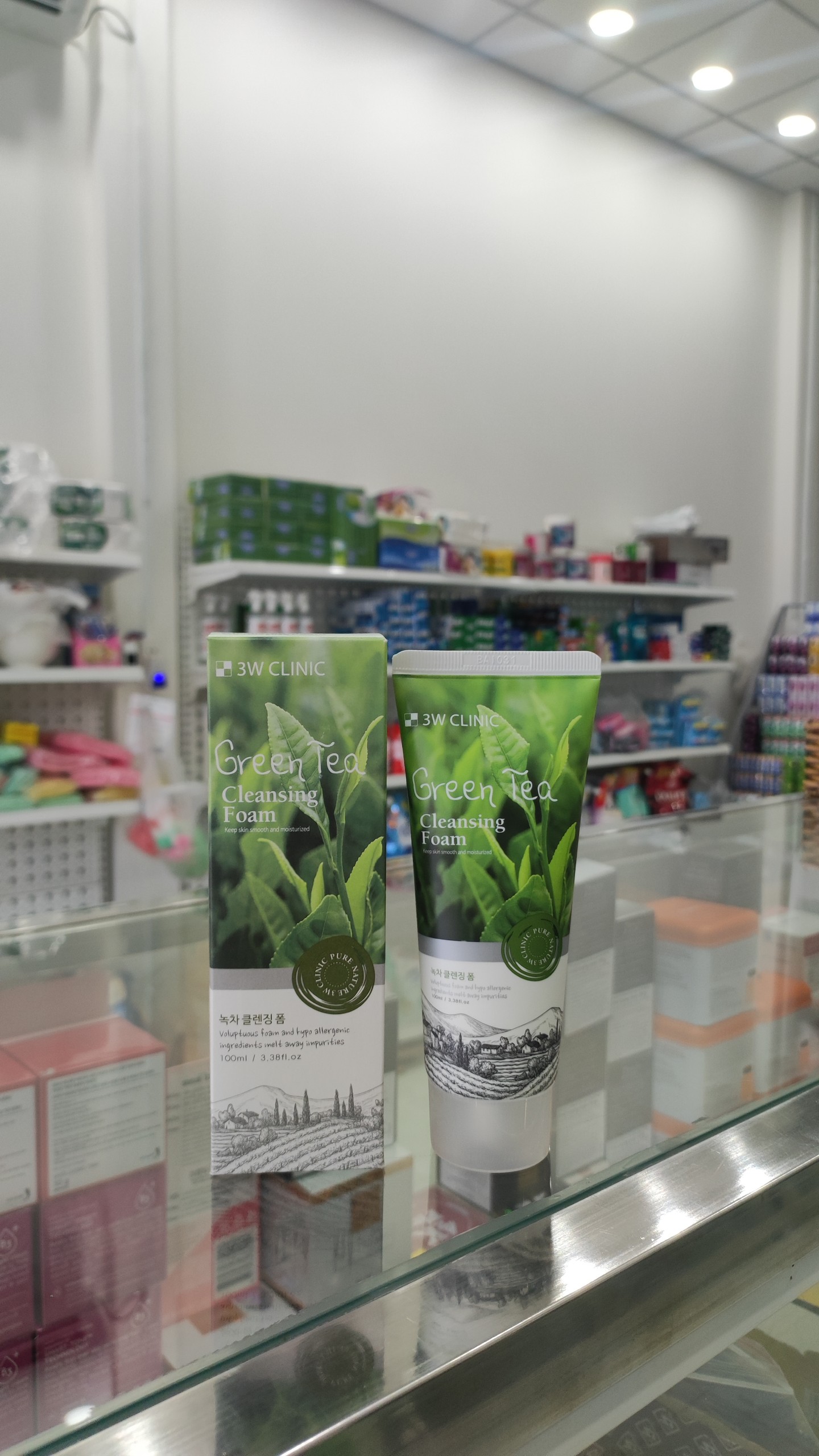 Sữa rửa mặt 3W Clinic Green Tea Cleansing Foam 100ml