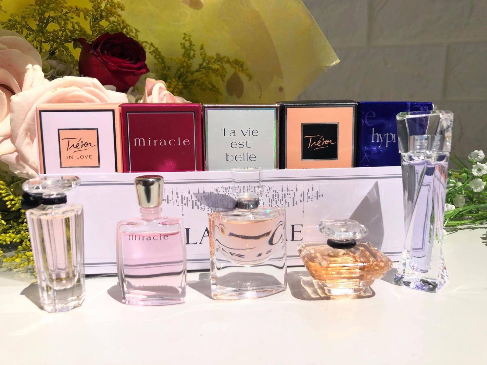 [HCM]SET 5 CHAI NƯỚC HOA LANCOME - Mini Giftset (Hypnose 5ml Tresor 7.5ml La vie est 4ml Miracle 5ml Tresor In Love 5ml)