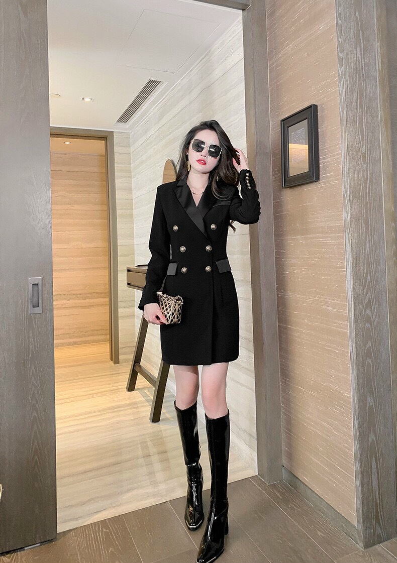 Đầm vest phối nút sang trọng