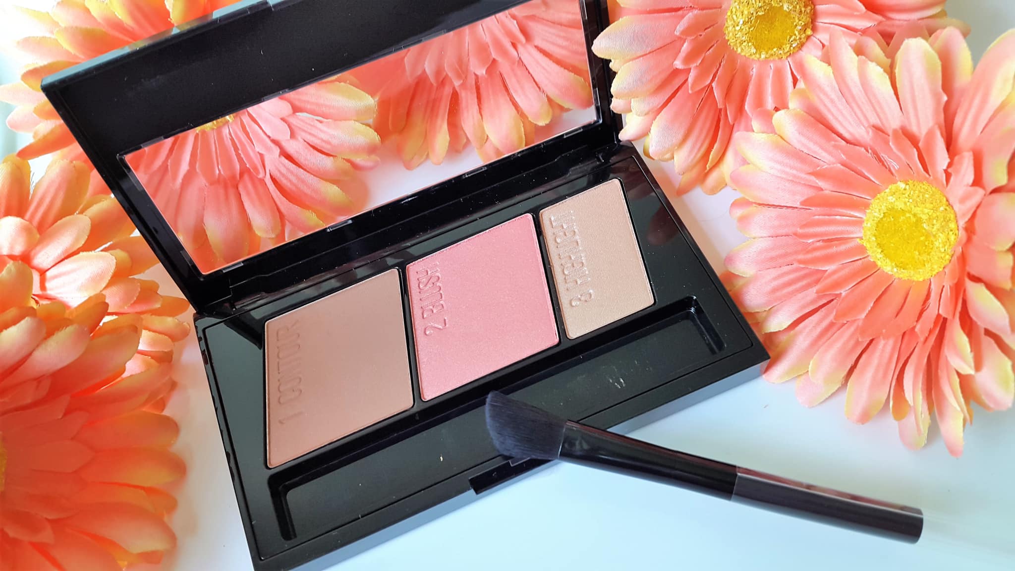 Bảng Phấn Má Tạo Khối Maybelline Master Contour
