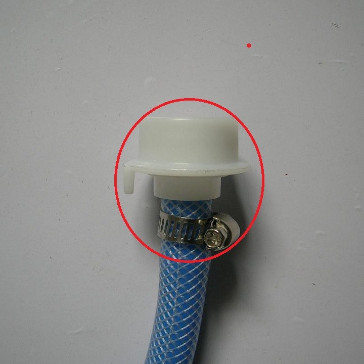 TRẮNG. ĐẦU NỐI KHỚP 16mm RA NỐI ỐNG NƯỚC MỀM 12mm CÓ KÈM KHÓA CỔ DÊ SẮT. TH700