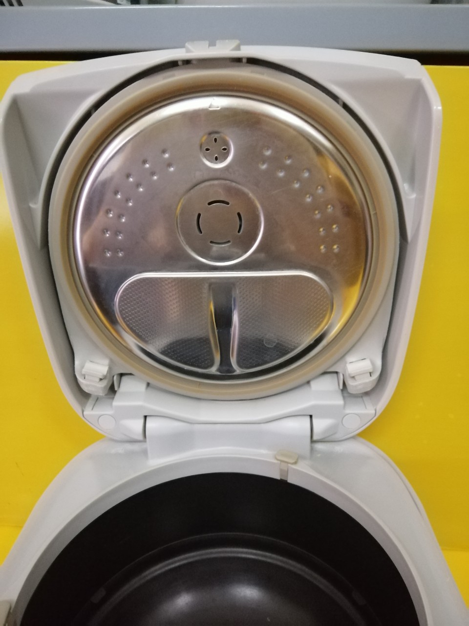 Nồi cơm nội địa Nhật NATIONAL SR-SE101 (1.0L) van dài bù ẩm